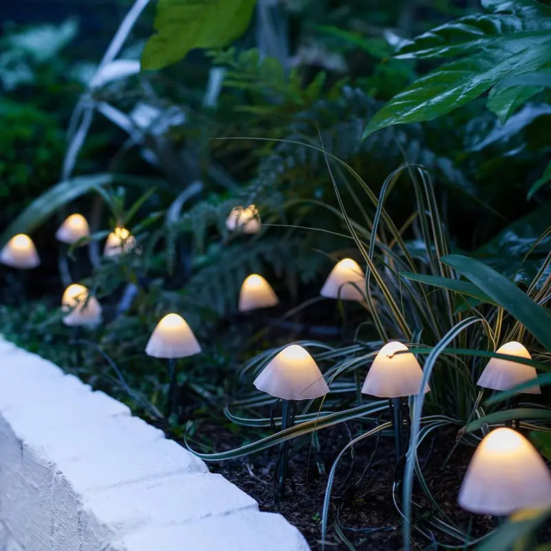 Solar Mushroom Lamp | Whimsical Pathway Light | Lawn Decor Lighting